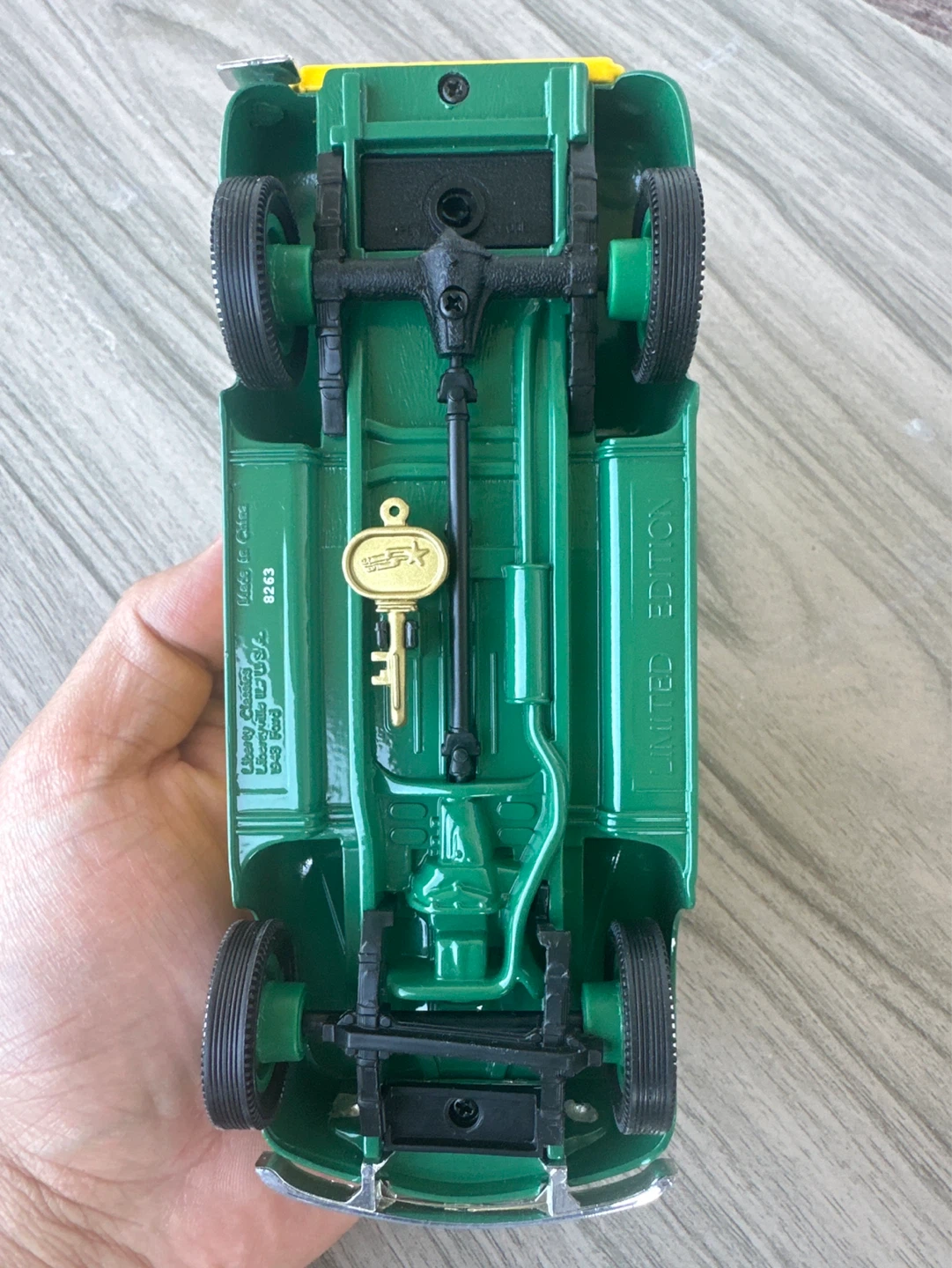 Beaver Lumber Toy Truck - photo 3