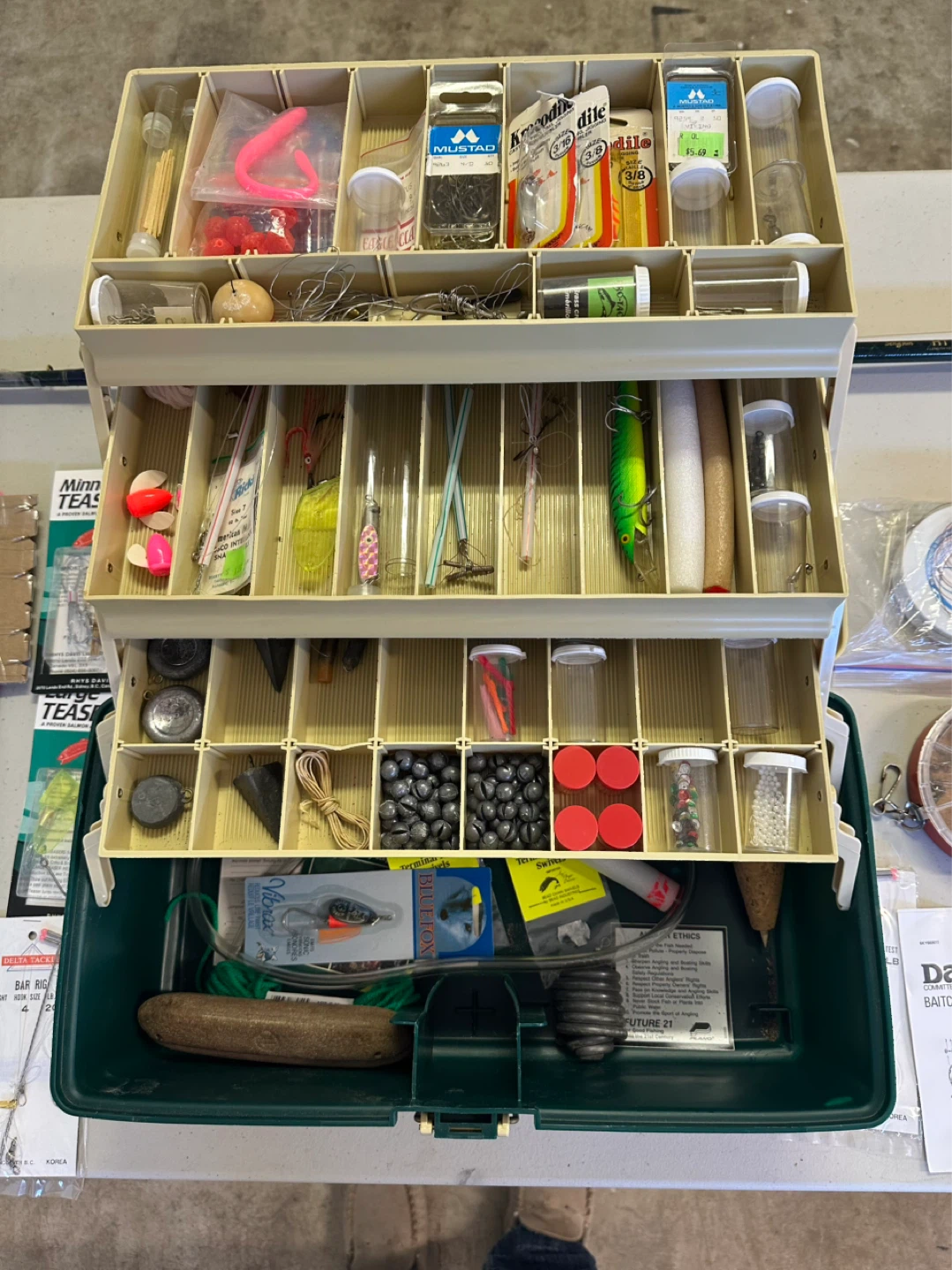 Plano Fishing Tackle Box with Rod and Daiwa  Reel - photo 2