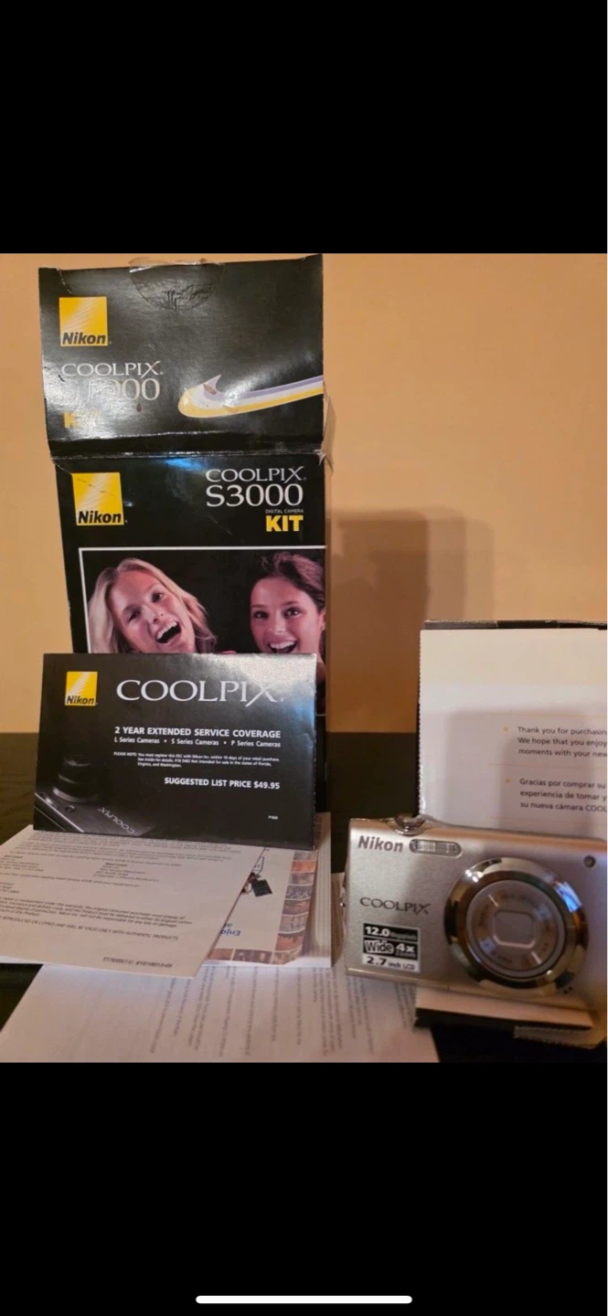 Nikon Coolpix S3000 Digital Camera