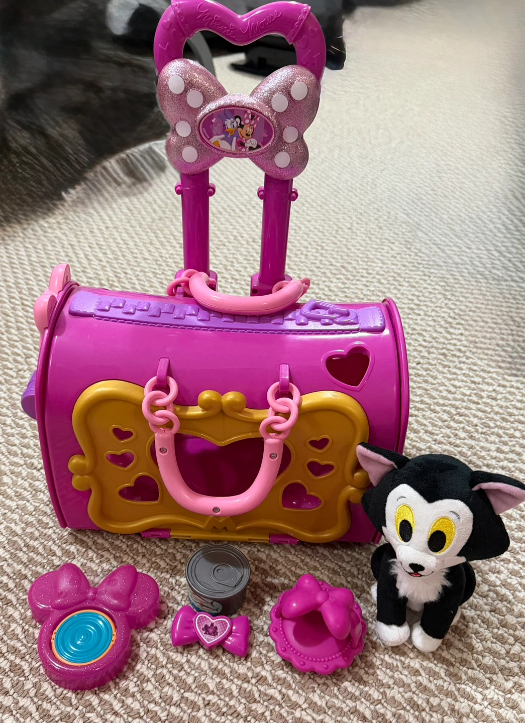 Disney Minnie Mouse Pet Carrier Toy with Accessories