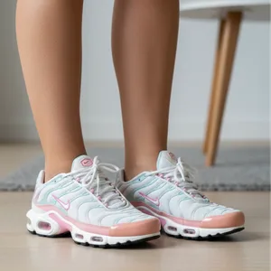 Nike Air Max Plus Sneakers - US 5.5 woman’s