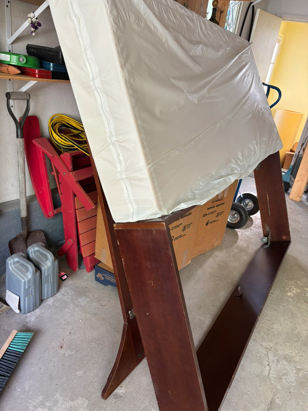 Trundle bed, wooden sides, mattress and chair - photo 2