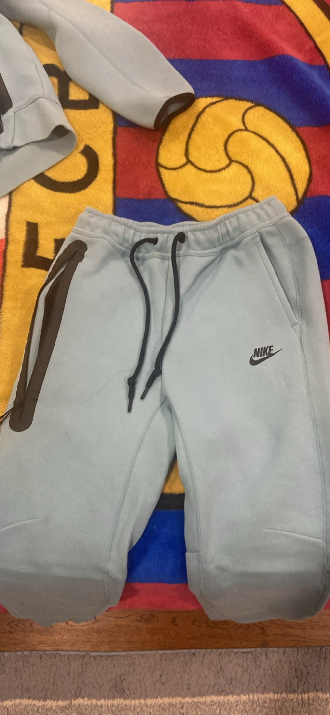 Nike Tech Fleece Hoodie and Pants Set - photo 3