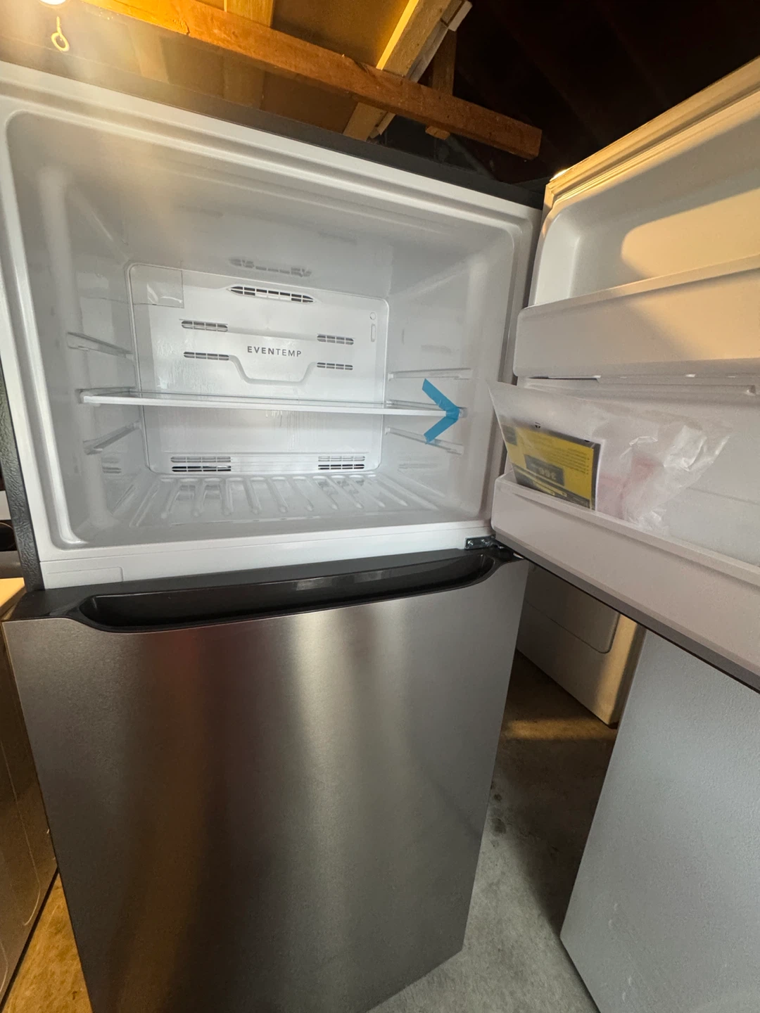 Frigidaire Stainless Steel Top Freezer Refrigerator - photo 3