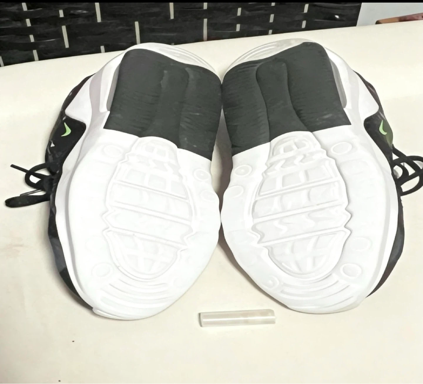 Nike Air Max 200 Black Green Shoes size 7 men - photo 5