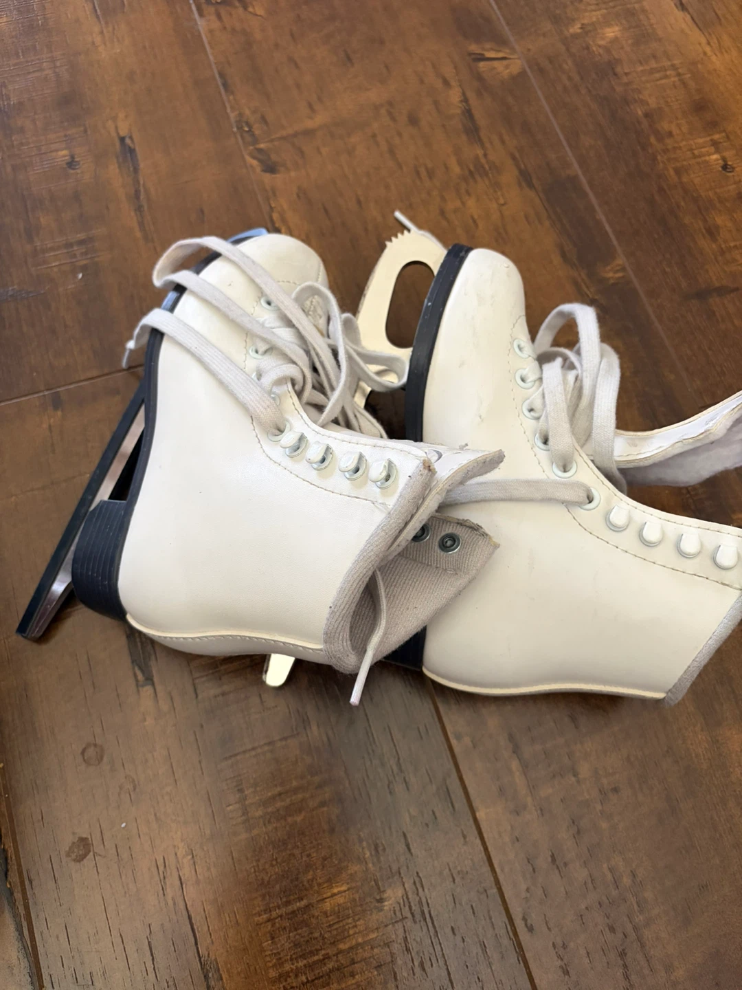 Jackson Cameo Figure Skates
