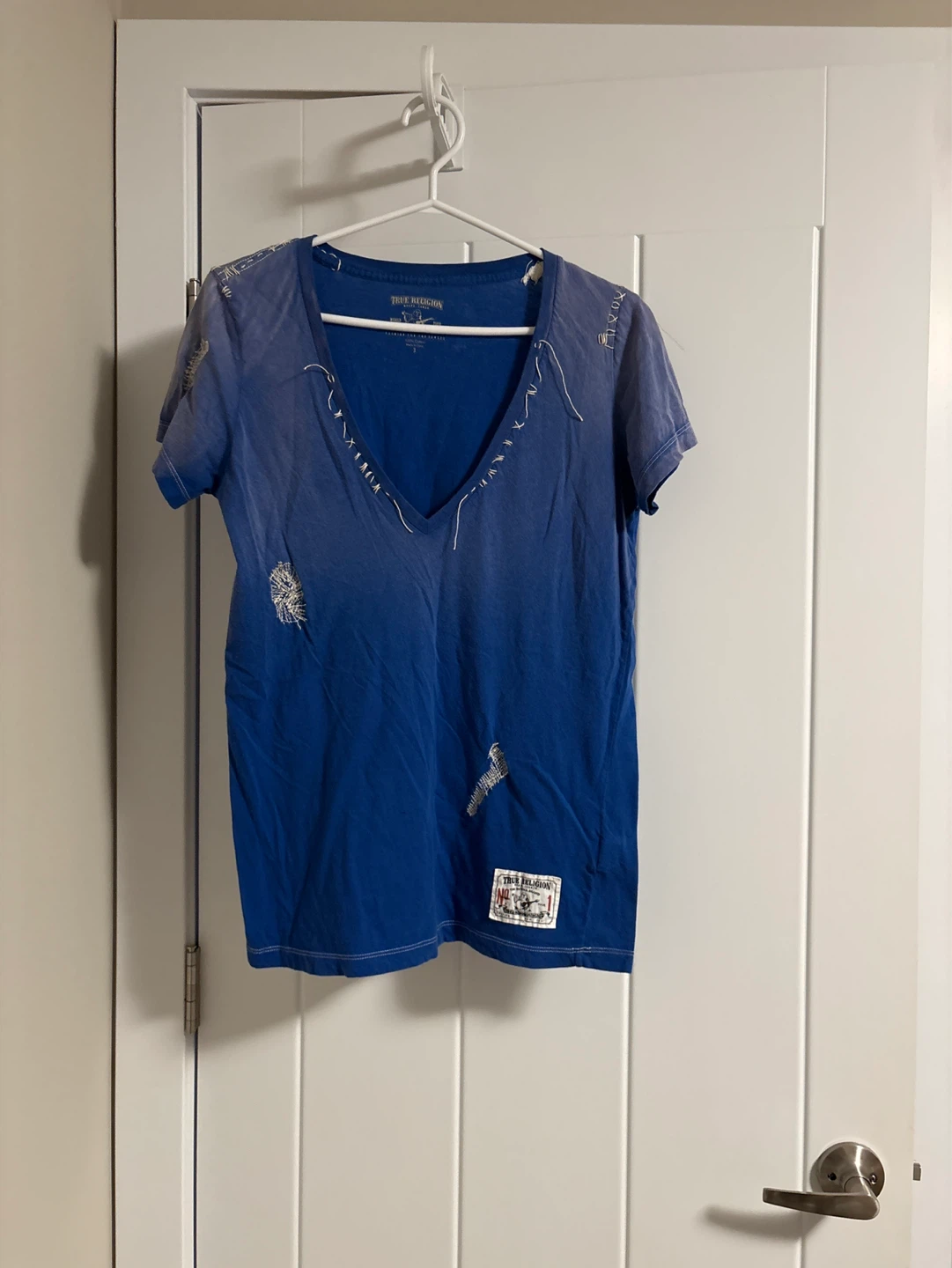 Women’s Large True Religion Blue V-Neck T-Shirt
