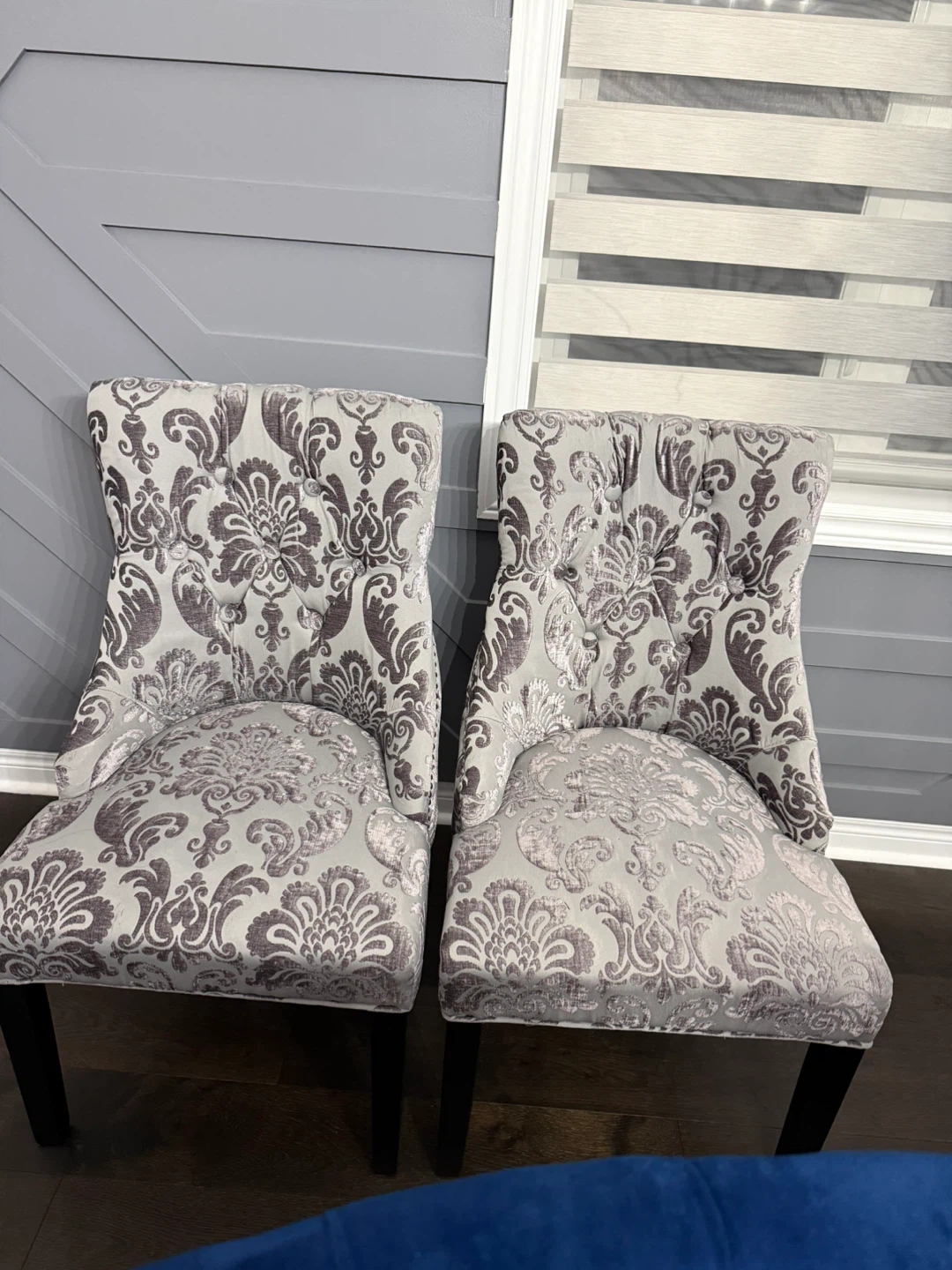 Set of 2 Accent Chairs