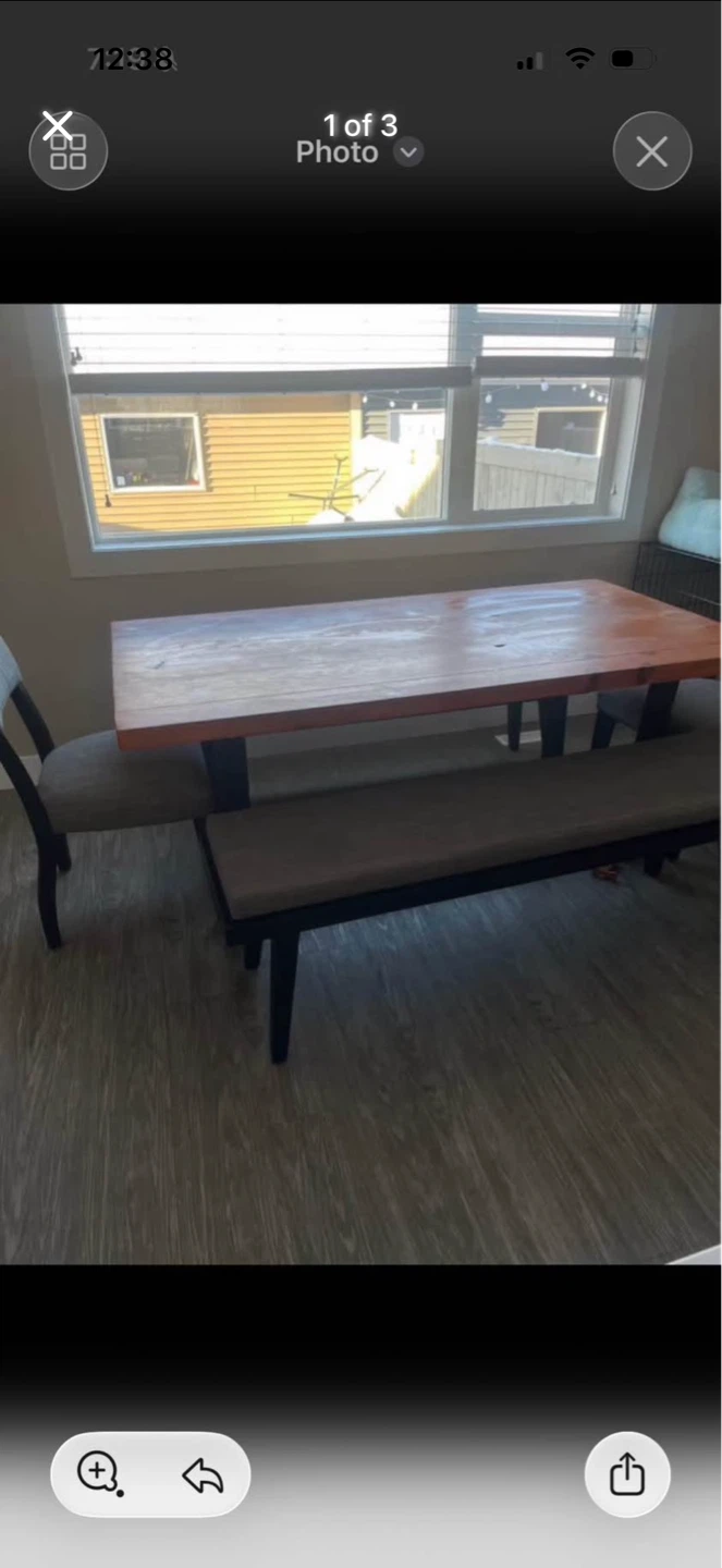 Beautiful wood Dining table and 2 bench’s and chair