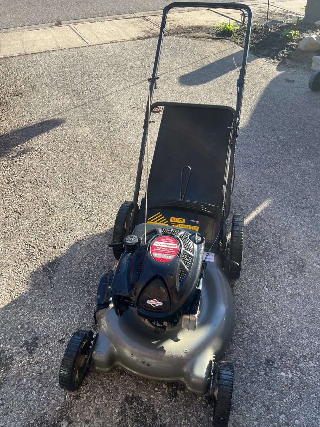 Briggs & Stratton MTD Pro Lawnmower - photo 2