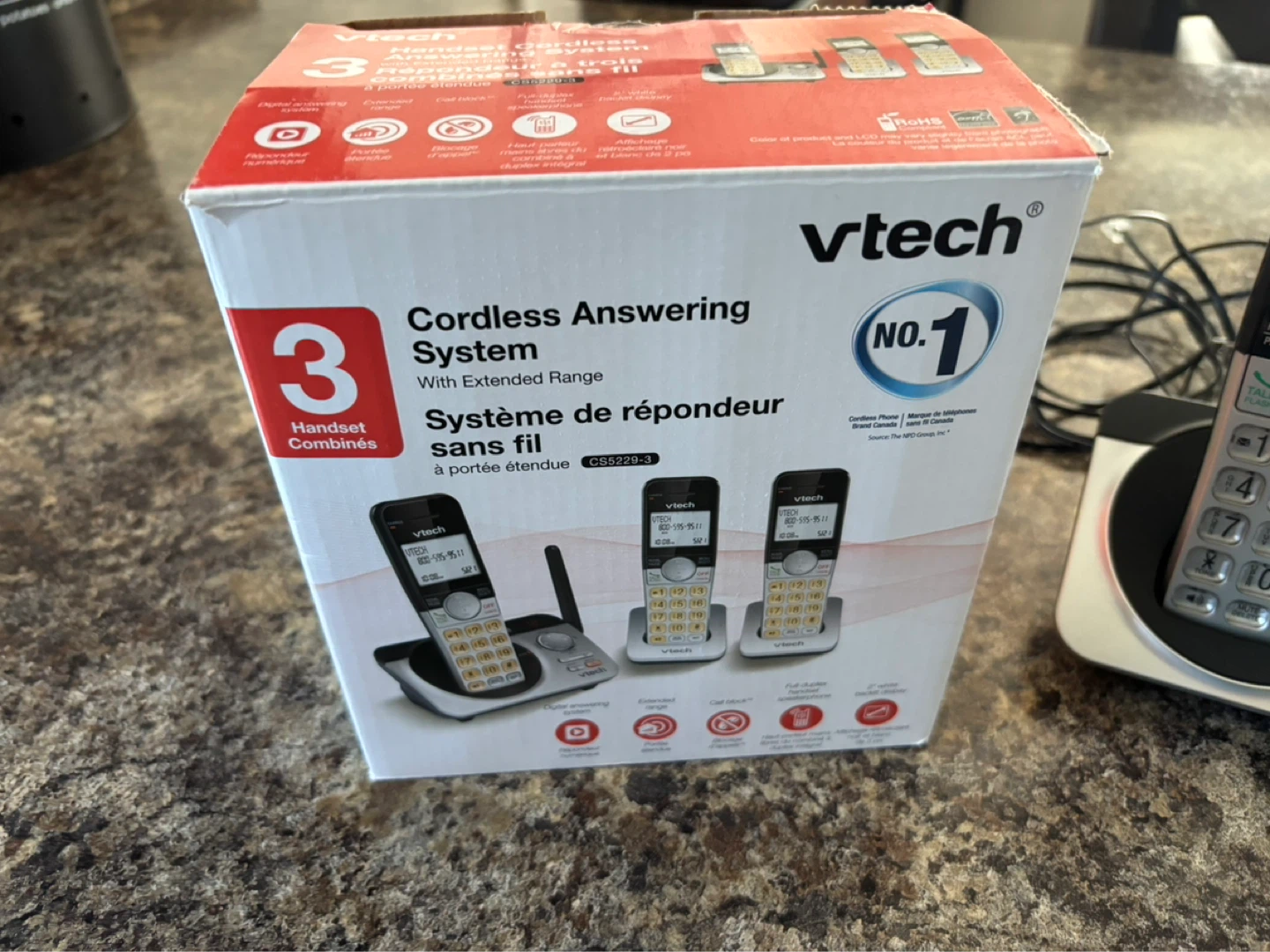 VTech Cordless Answering System with 3 Handsets