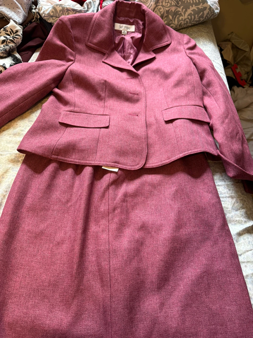 Suit Studio Women's Pink Tweed Skirt Suit Size 8P - photo 3