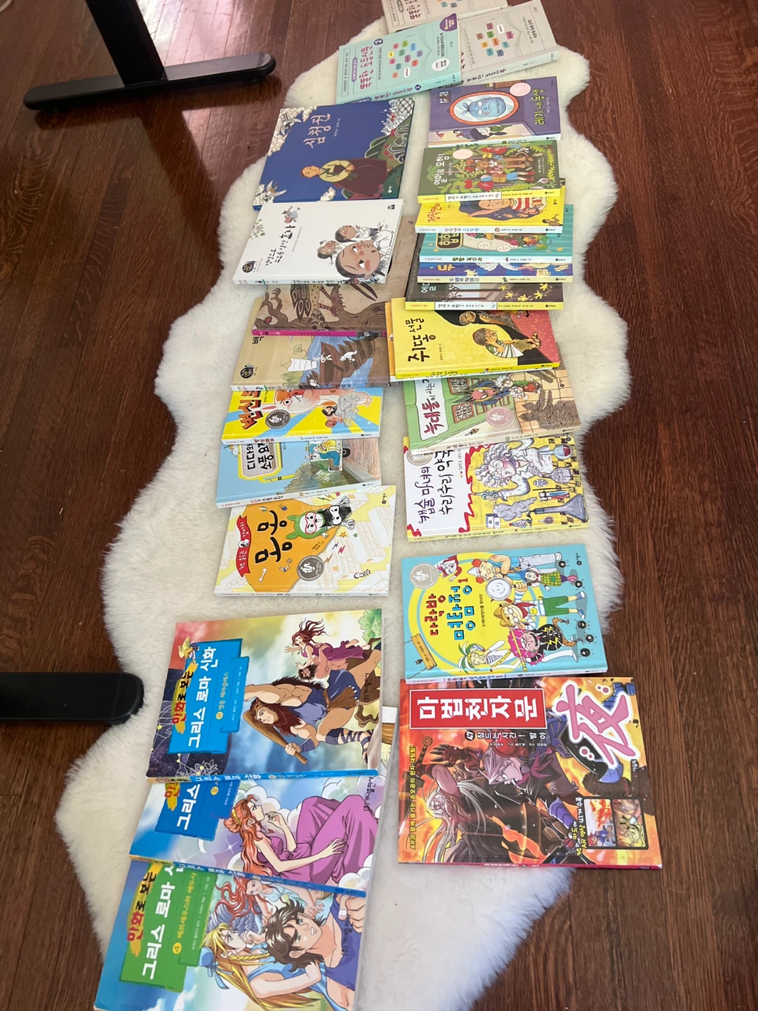 Kids Korean Books – Over 100 Books Moving Sale) - photo 2