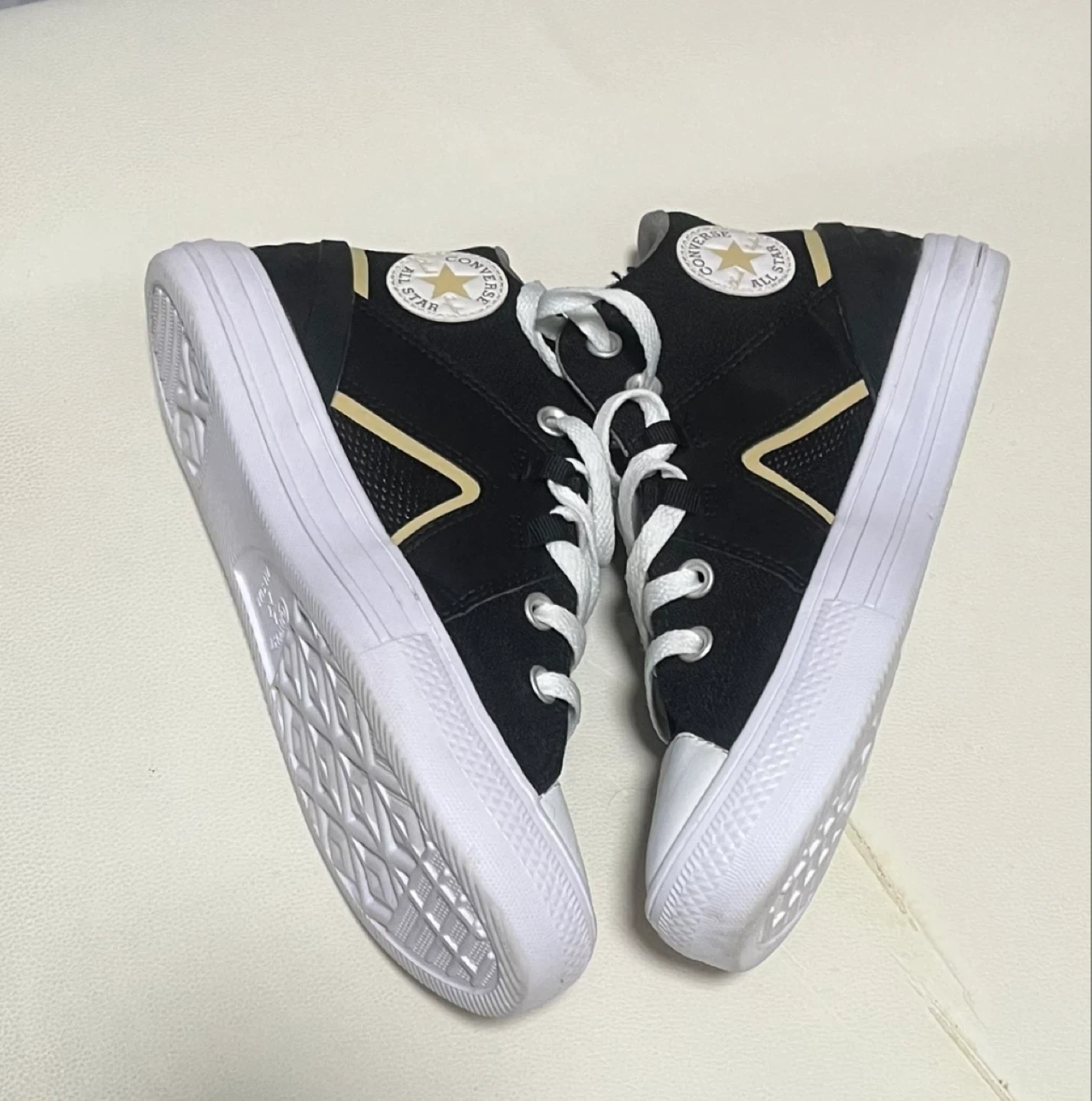 Converse All Star - sizes 6,5 men’s or women’s 7.5 unisex - photo 3