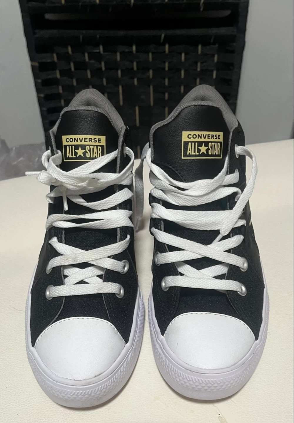 Converse All Star - sizes 6,5 men’s or women’s 7.5 unisex - photo 2