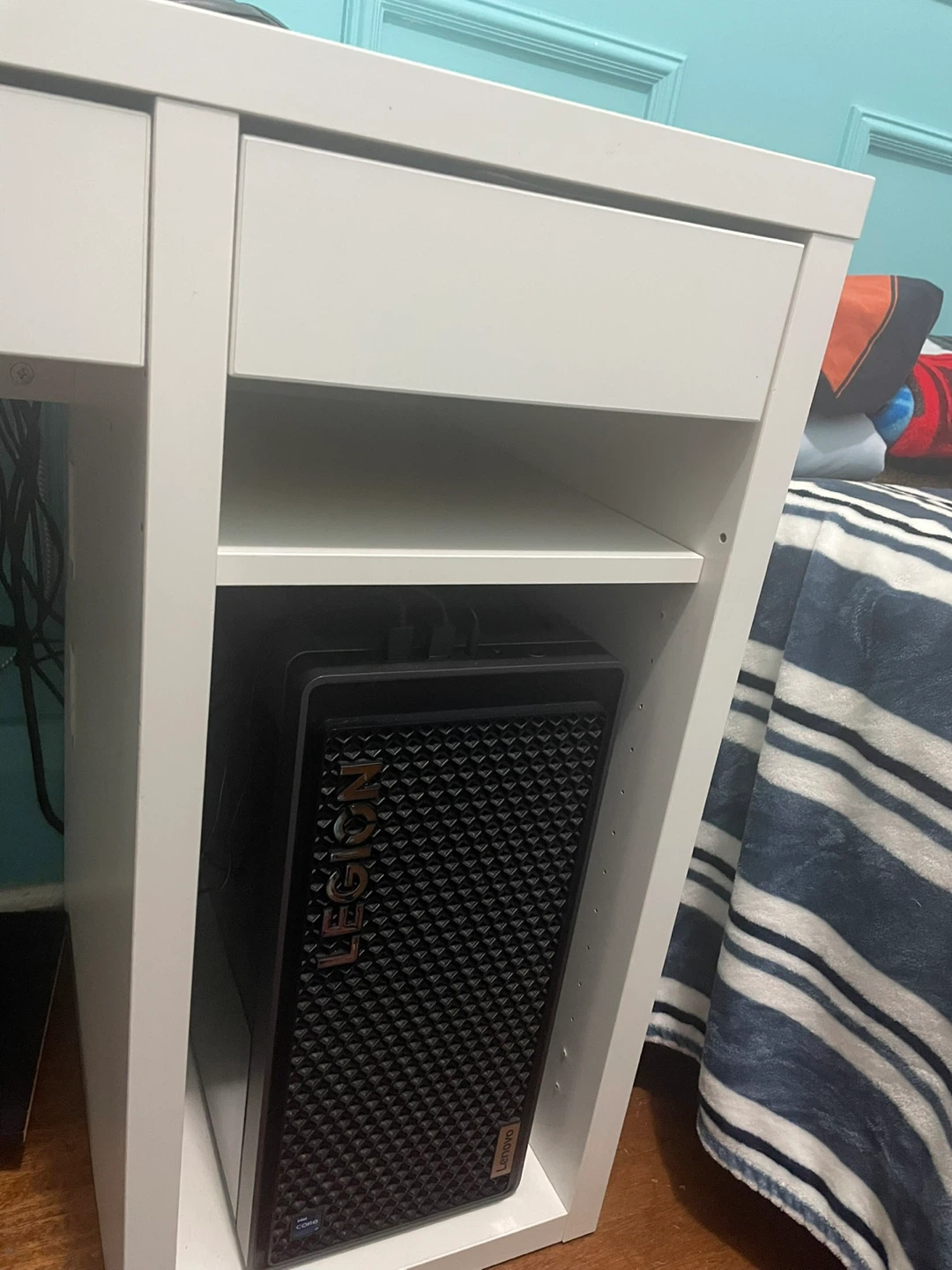 IKEA MICKE Desk - White - photo 2