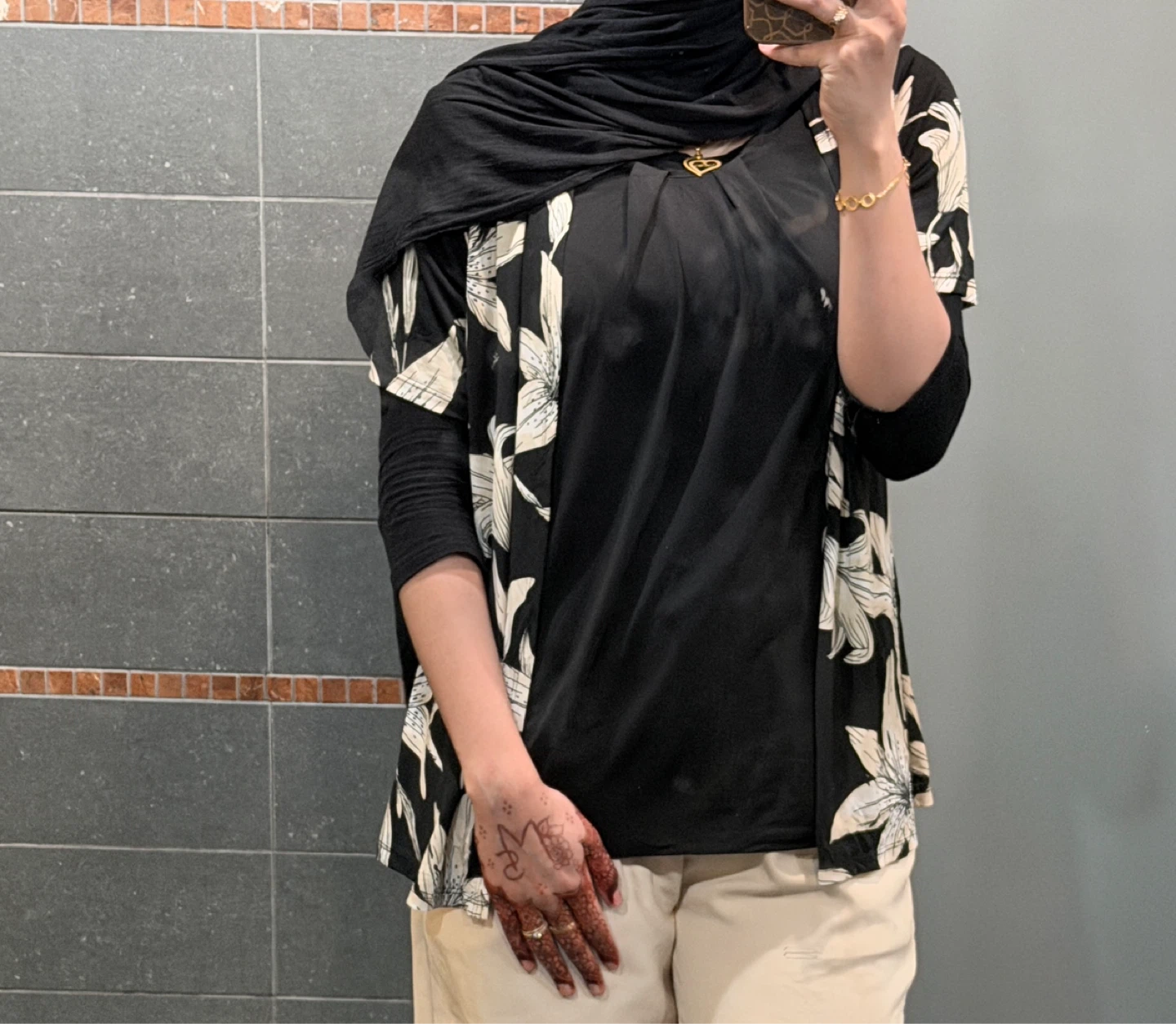 Black floral print top