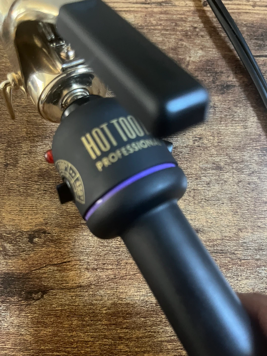 Hot Tools Professional Curling Iron 1 1/4 inch - photo 3