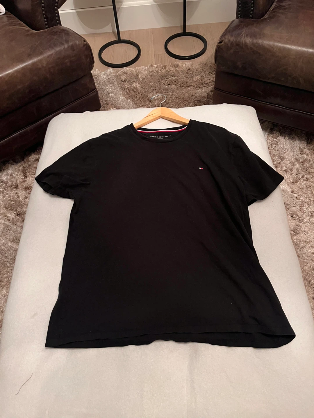 Tommy Hilfiger Black T-Shirt - L/G