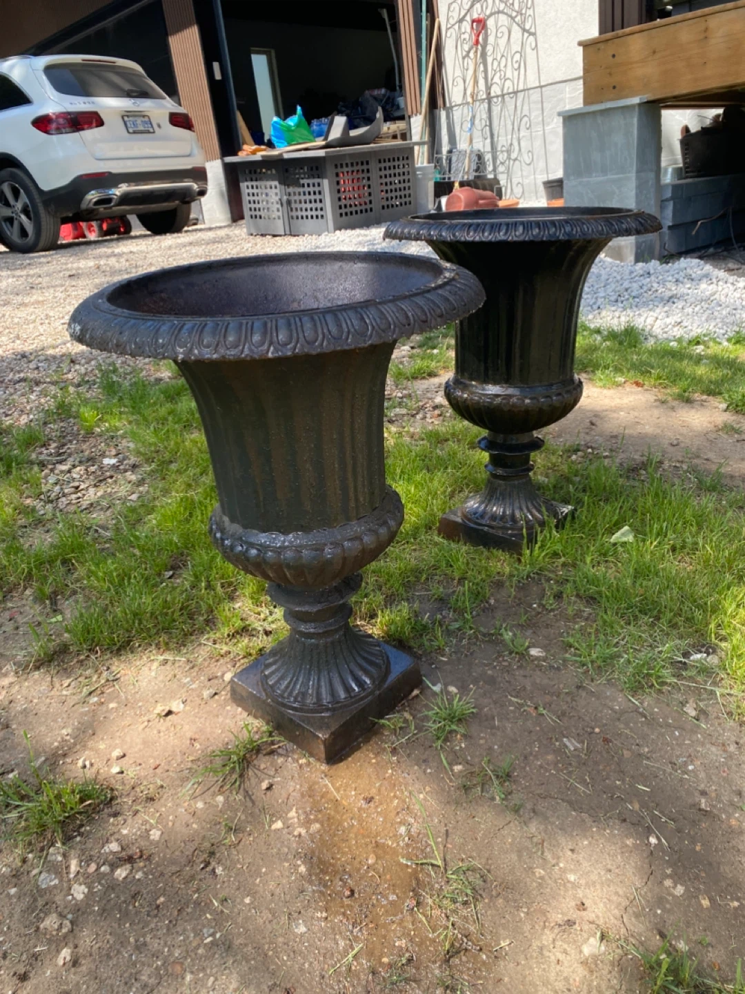 Set of 2 Black Cast Iron Urns - photo 3