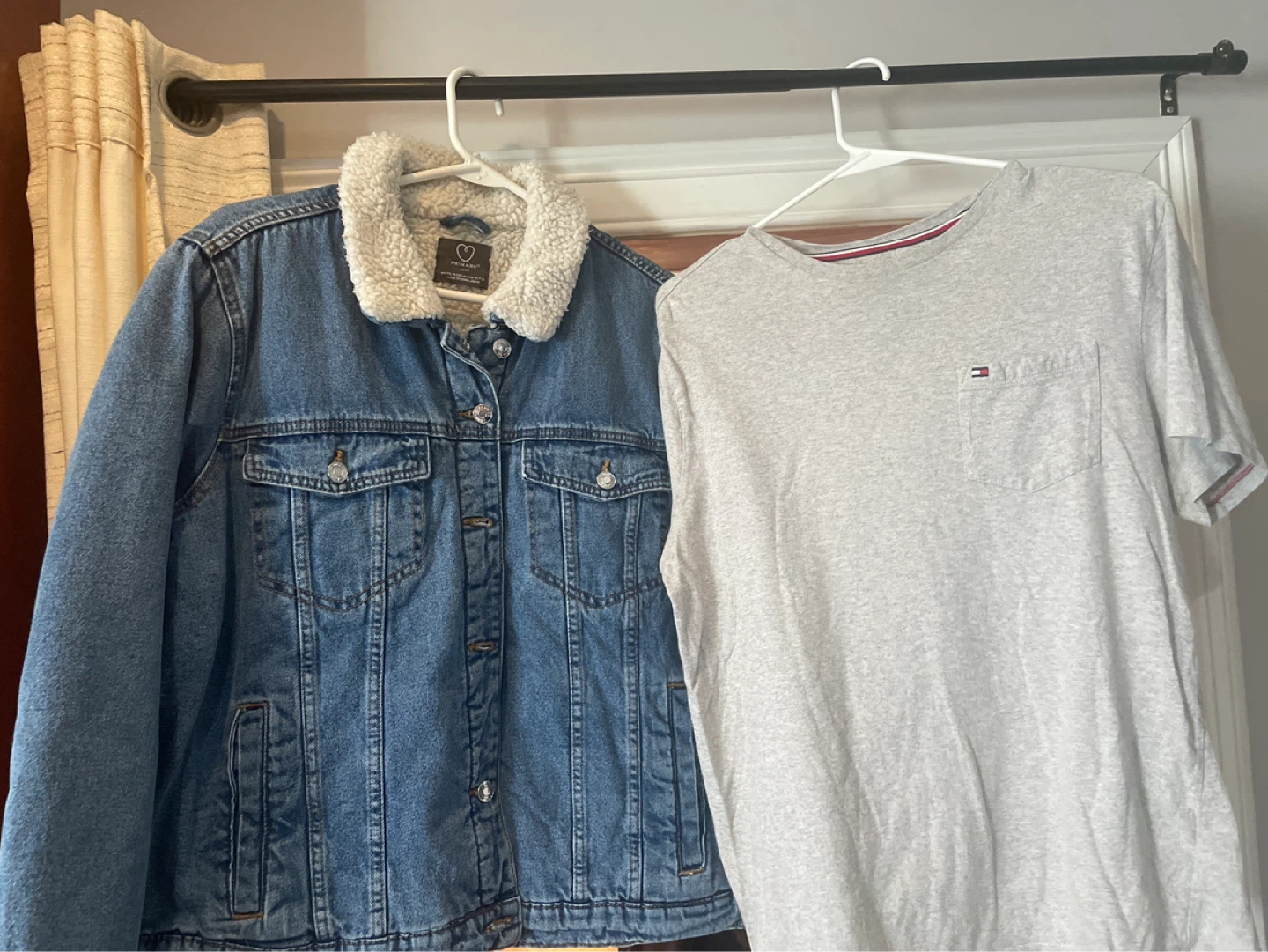Men's Clothing Bundle (M-XL) – Shirts, Hoodies & Pants - photo 4