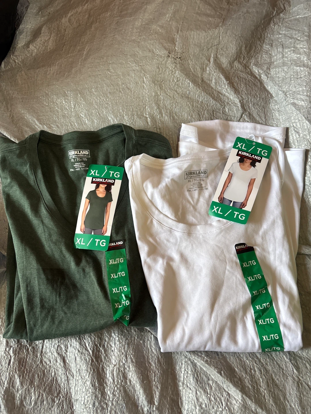Kirkland Signature T-Shirts XL/TG (Green & White)