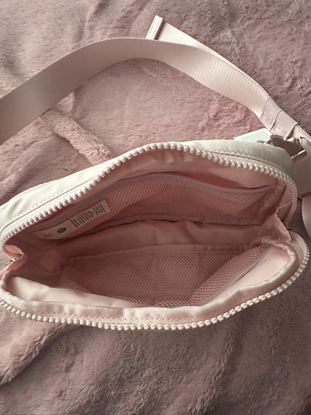 Lululemon Everywhere Belt Bag - Pink - photo 2