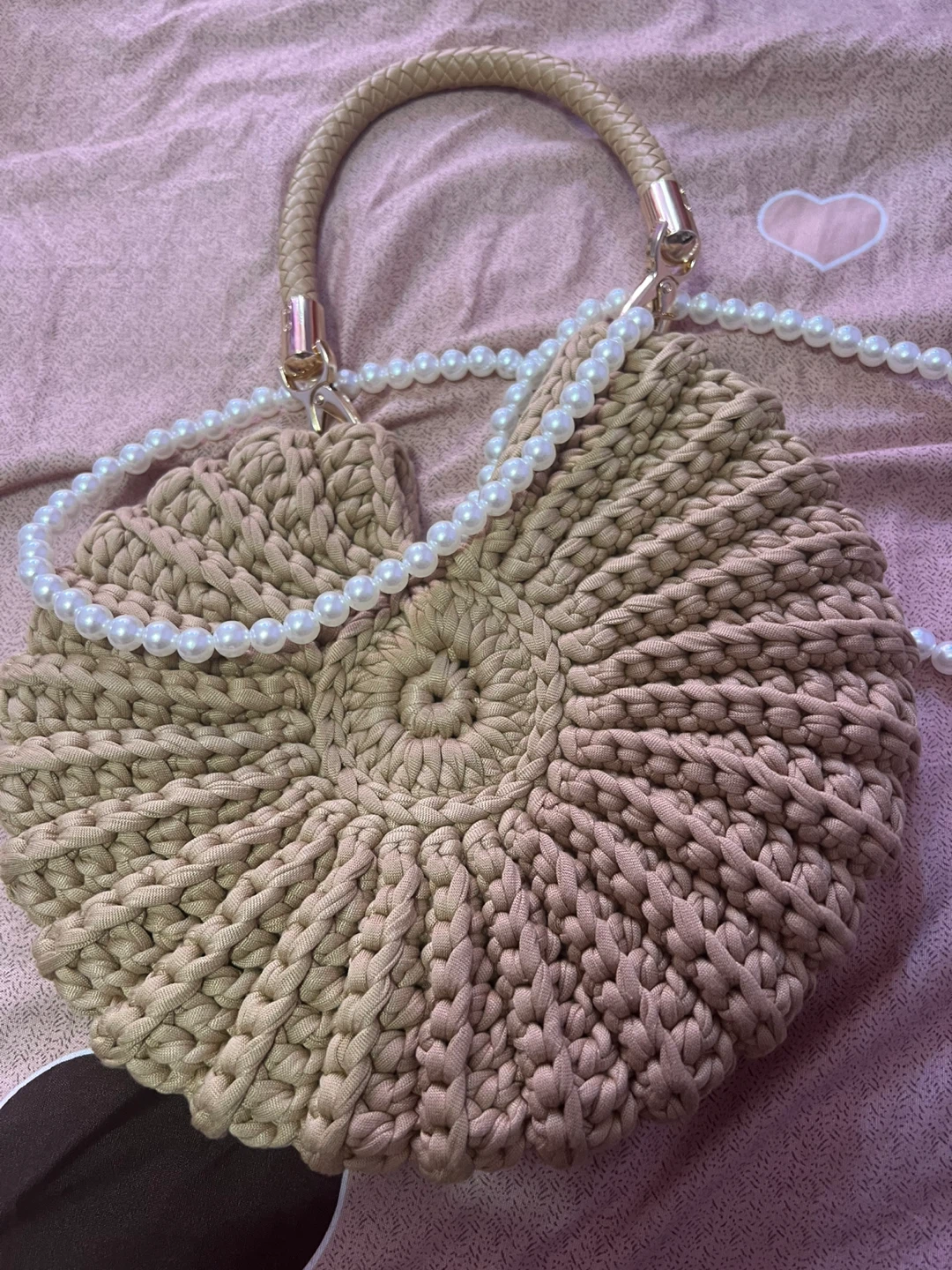 Handmade Seashell Crocheted Bag with Pearl Handle - photo 3