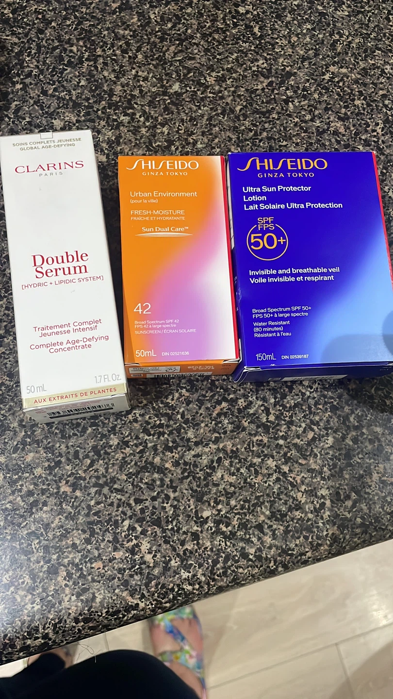 Clarins Double Serum, Sunscreens