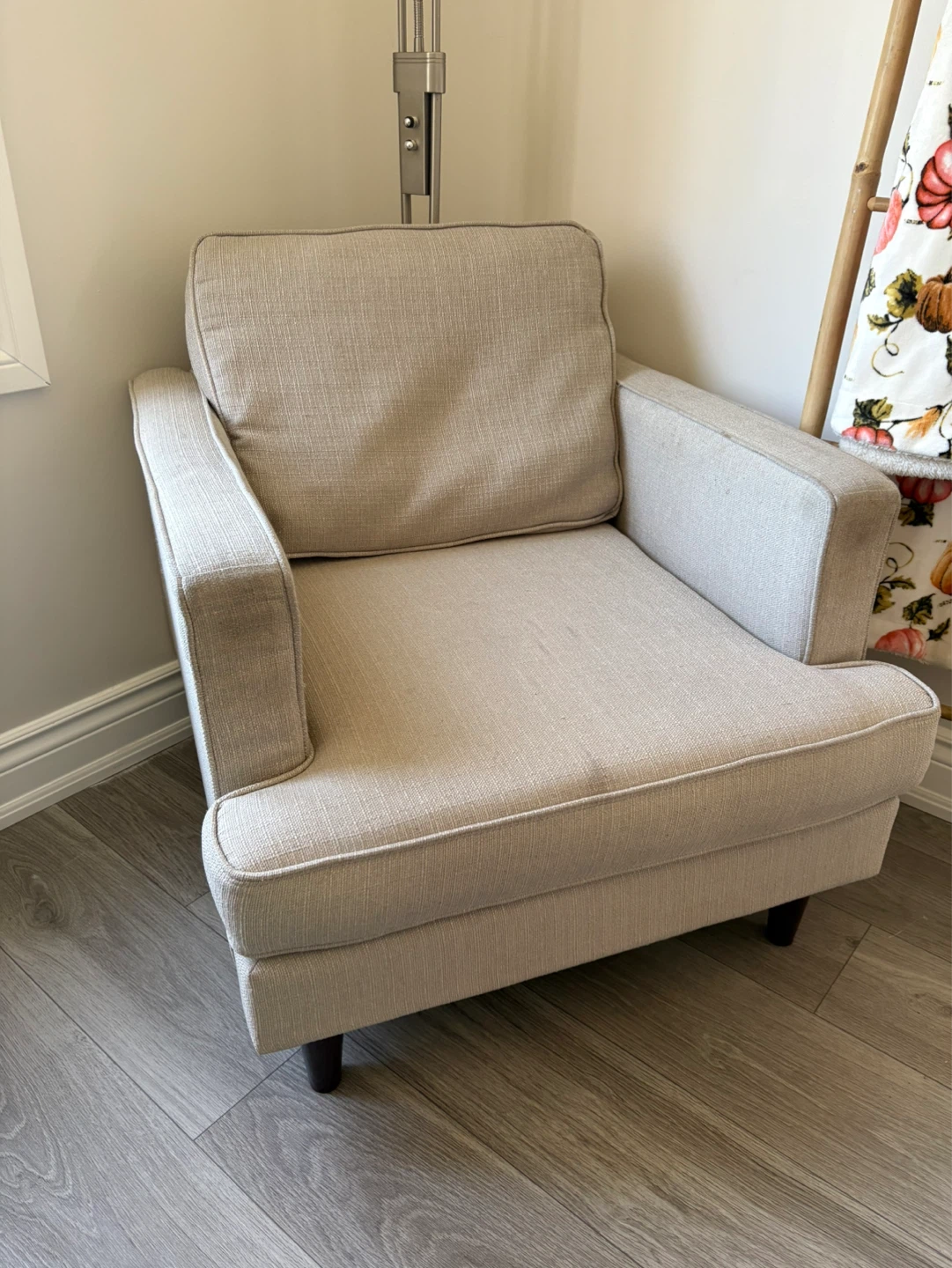 Tan Fabric Accent Chair - photo 3