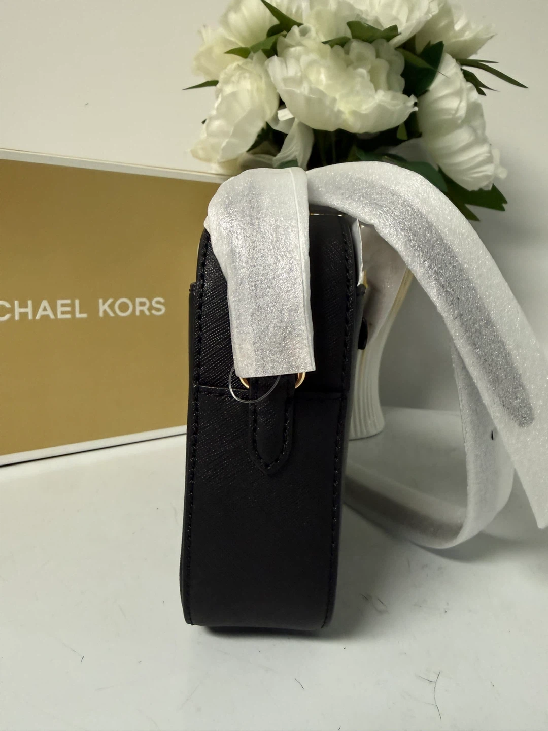 Michael Kors Black Leather Camera Bag - photo 4