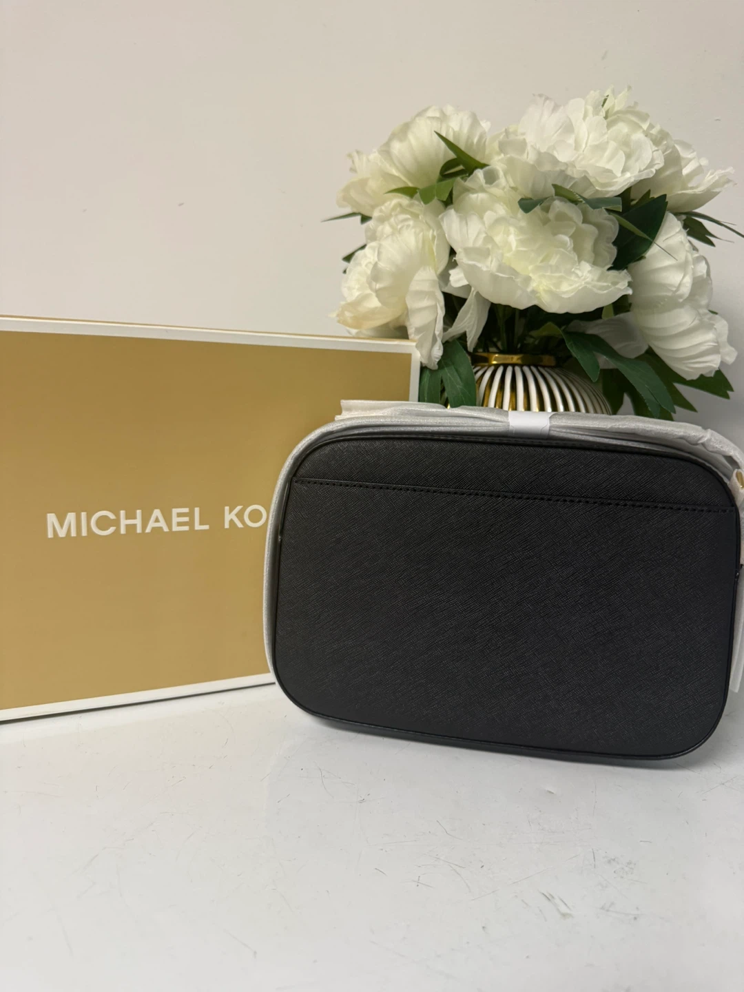 Michael Kors Black Leather Camera Bag - photo 2