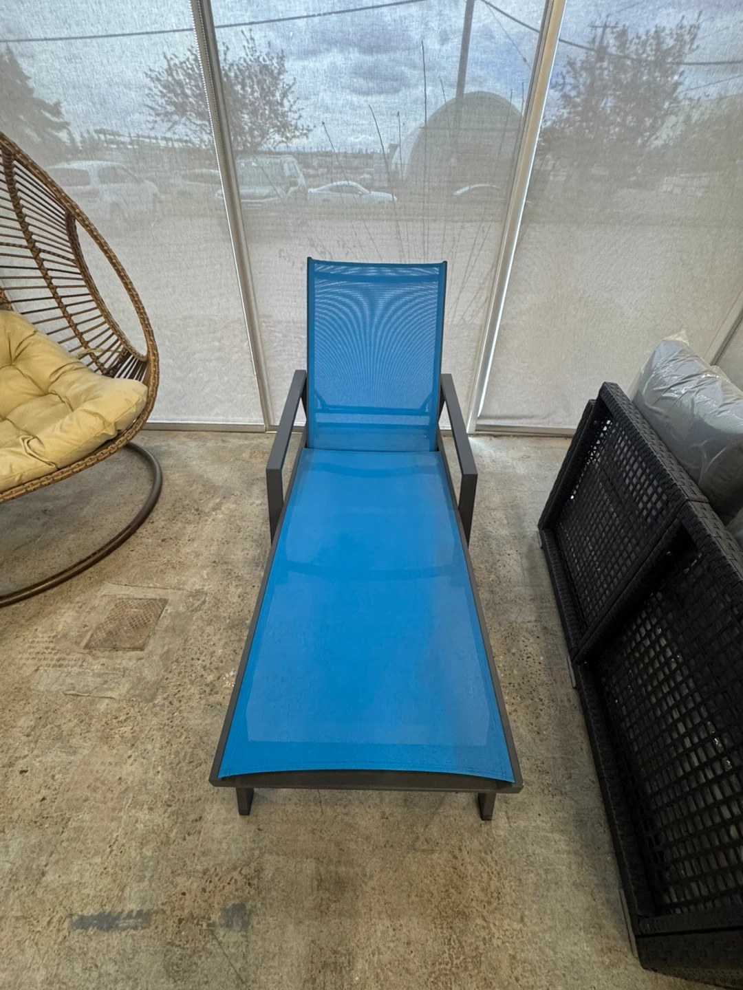 Blue Mesh Chaise Lounge Chair