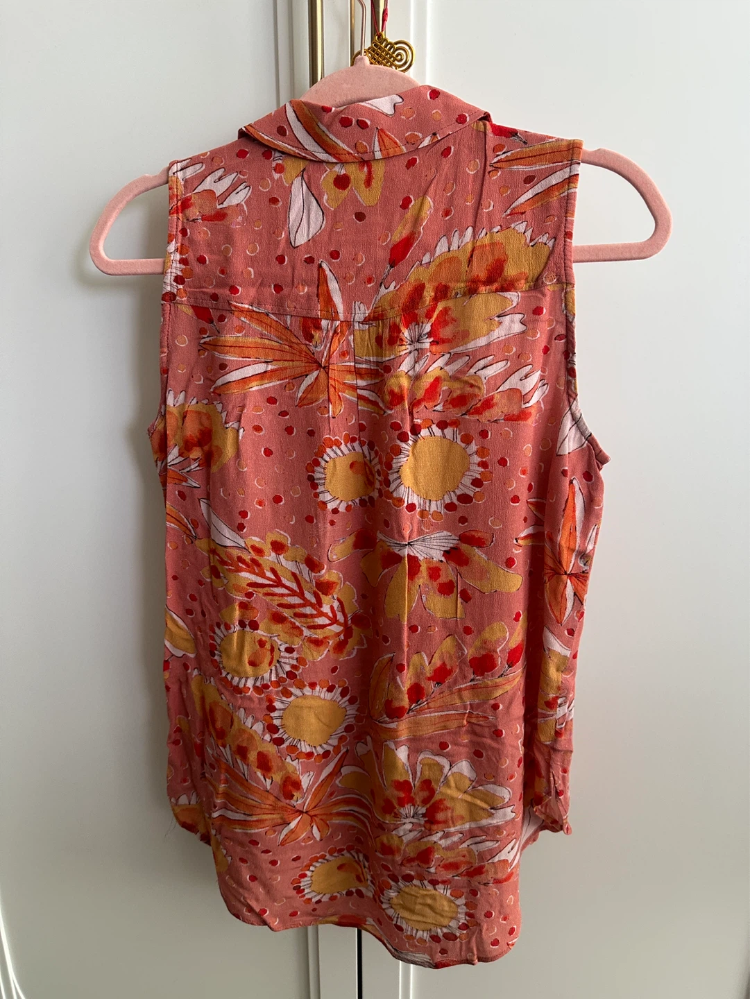Anthropologie Sleeveless Button-Up Top - Size M - photo 2