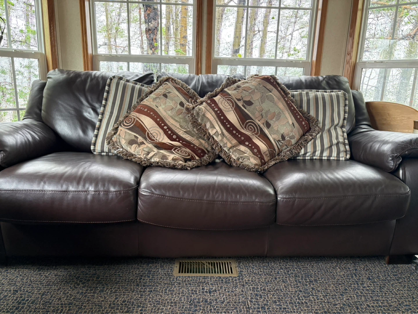 Genuine Leather Hide-a-Bed Couch – Excellent Condition - photo 4
