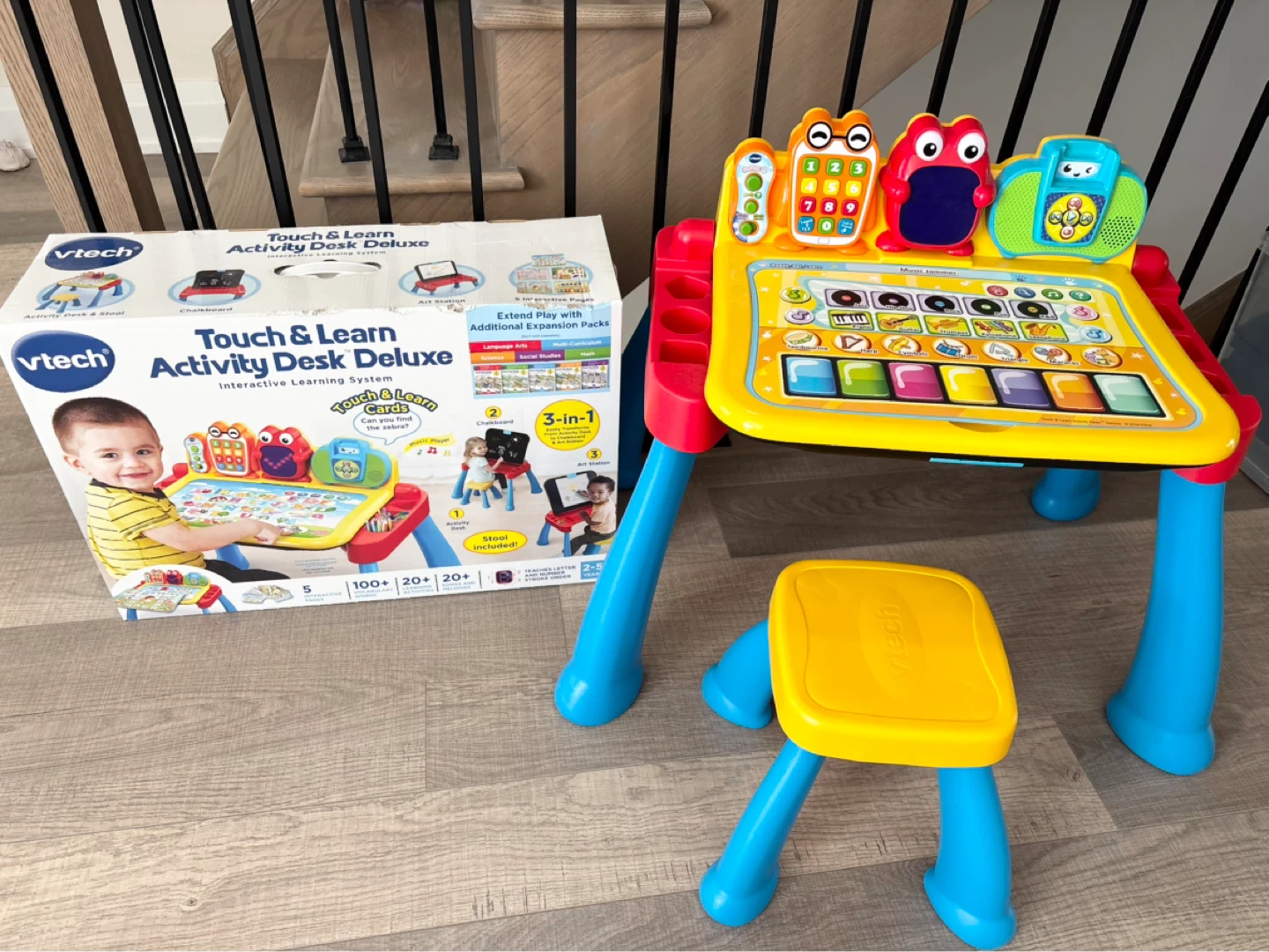 VTech Touch & Learn Activity desk