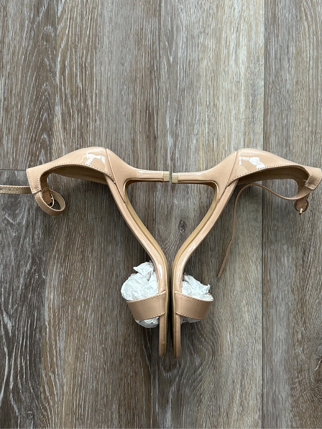 GLAMOROUS Beige Patent Heels Size 3 - photo 2