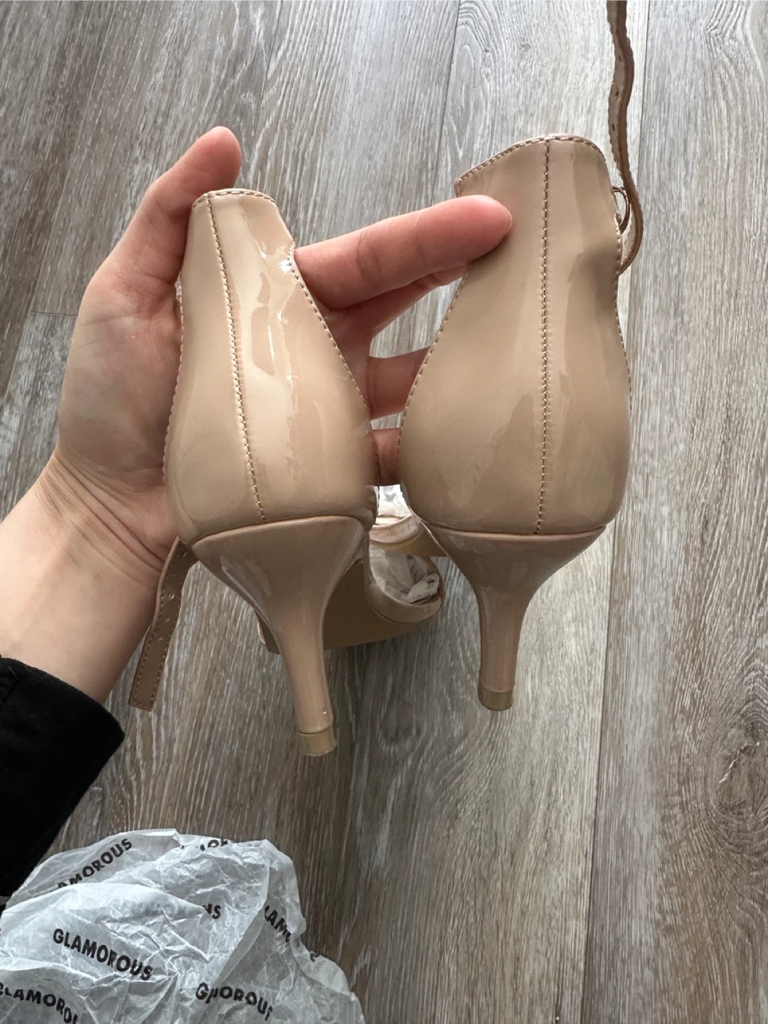 GLAMOROUS Beige Patent Heels Size 3 - photo 5
