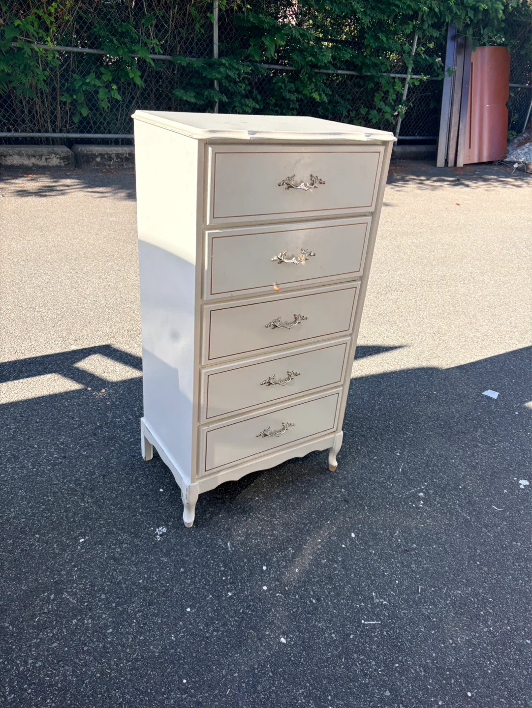 Dresser (delivery available)