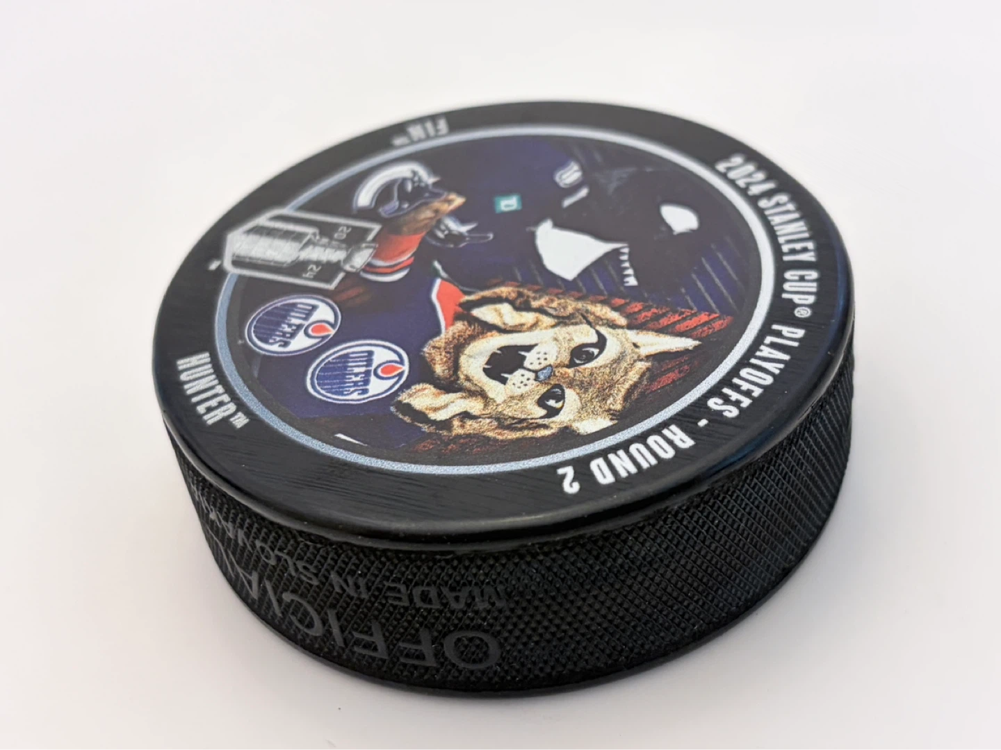 2024 Playoffs Round 2 Oilers Vs Canucks Mascot Battle Puck - photo 3