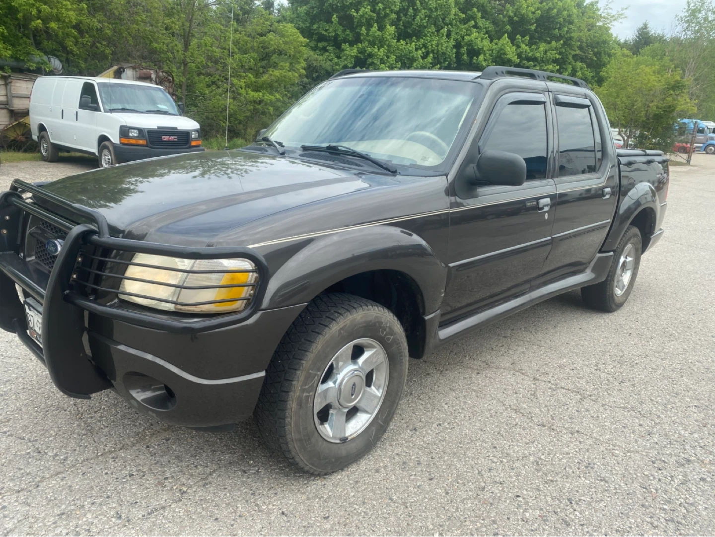 Ford Explorer Sport Trac XLT - photo 3