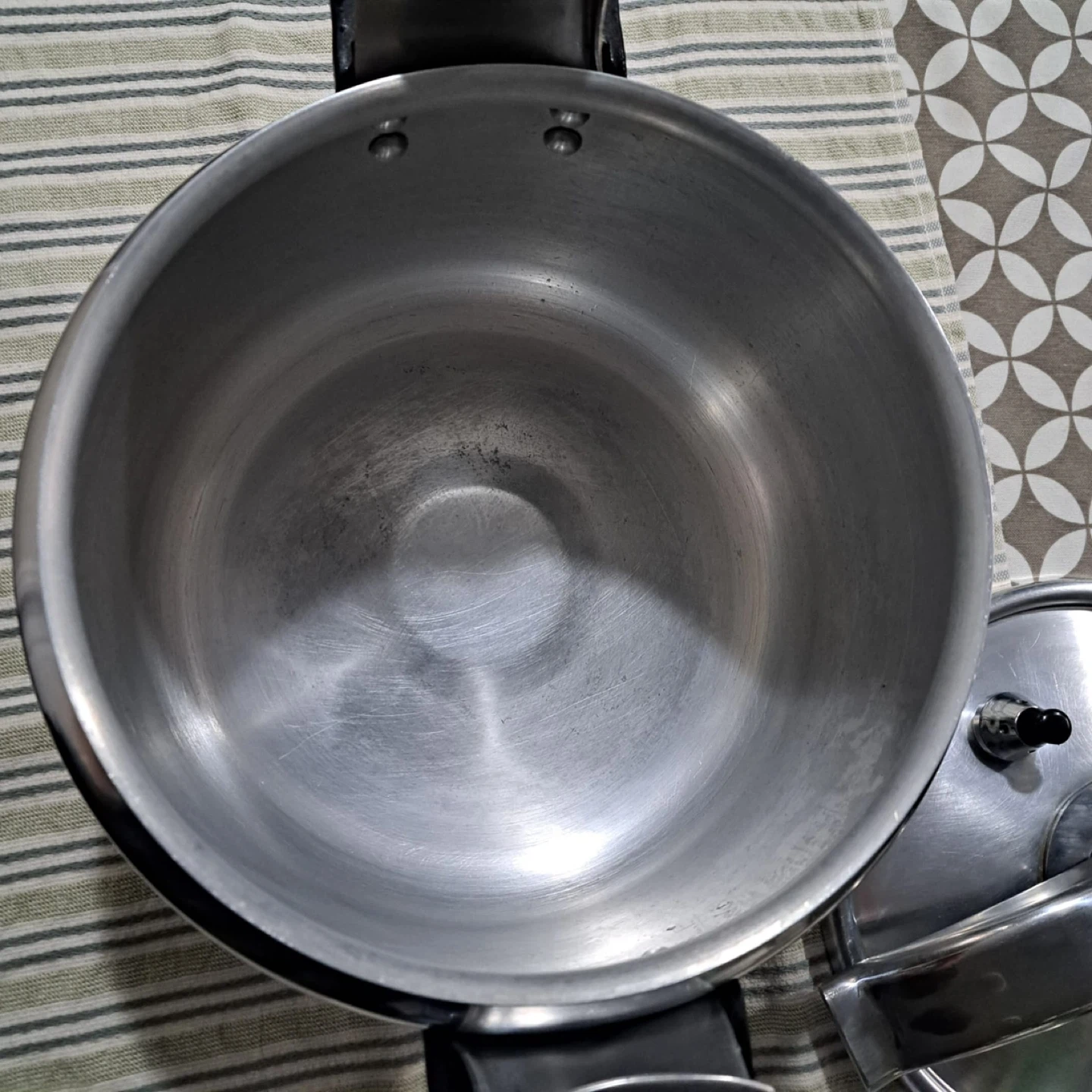 Stainless Steel Pressure Cooker - photo 4