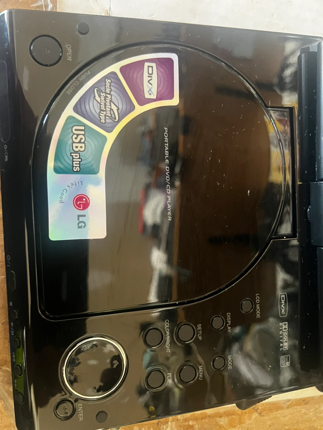 LG Portable DVD/CD Player LPA-837