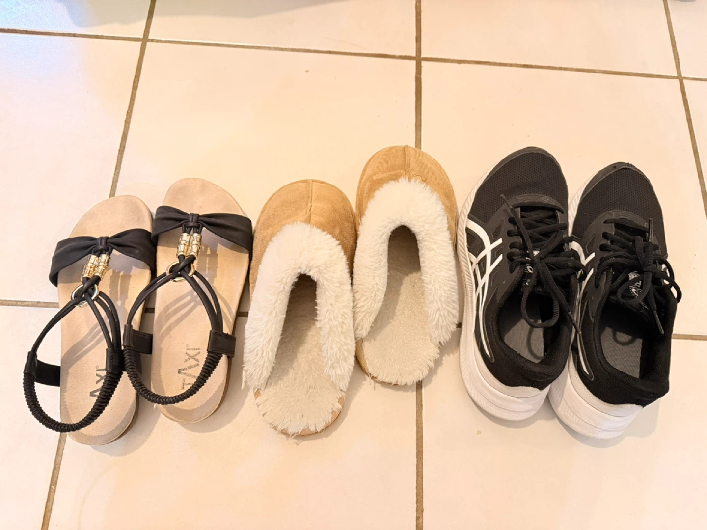 Women’s shoes sizes 7.5-8