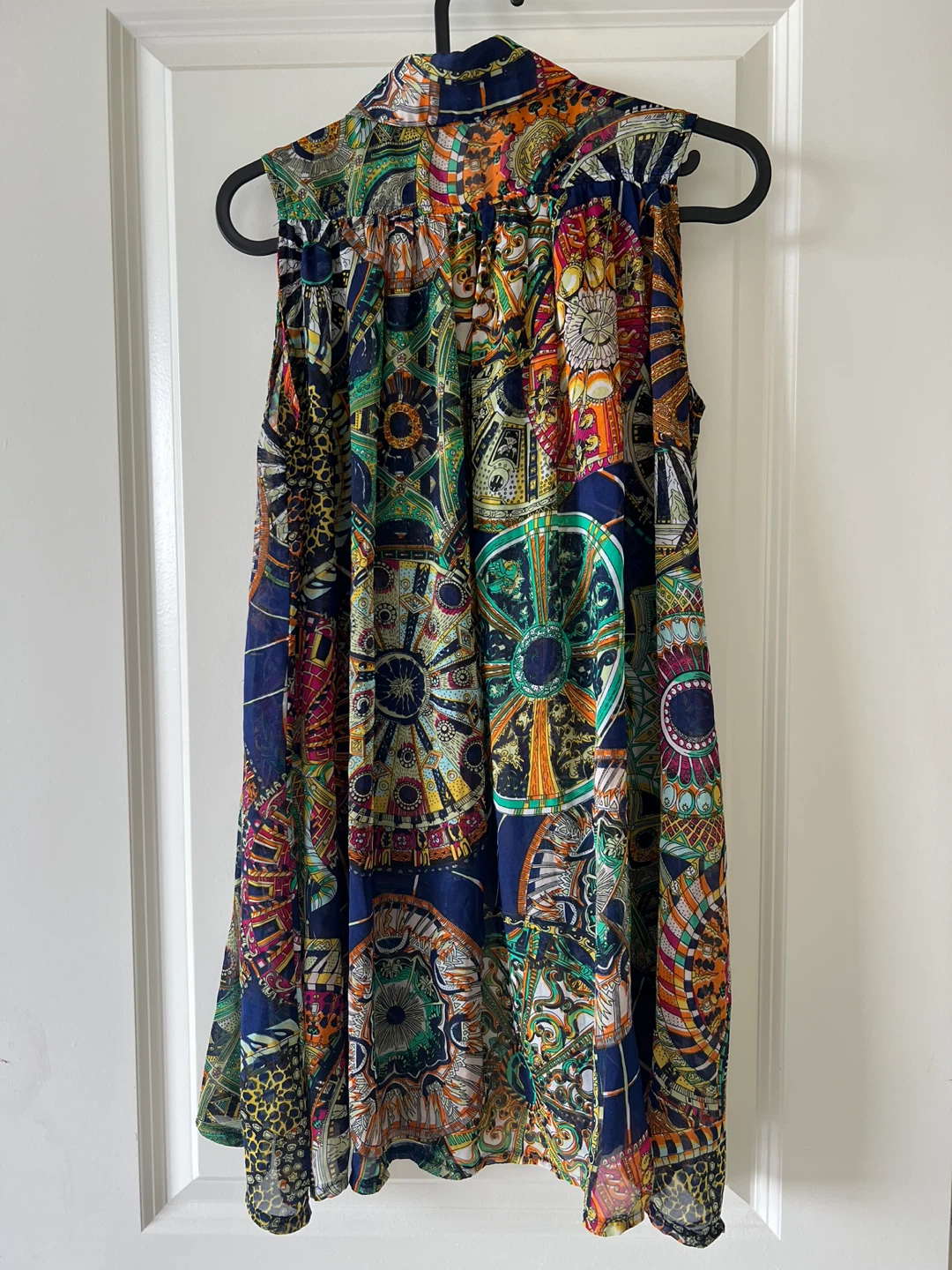 Sleeveless Blouse - photo 2