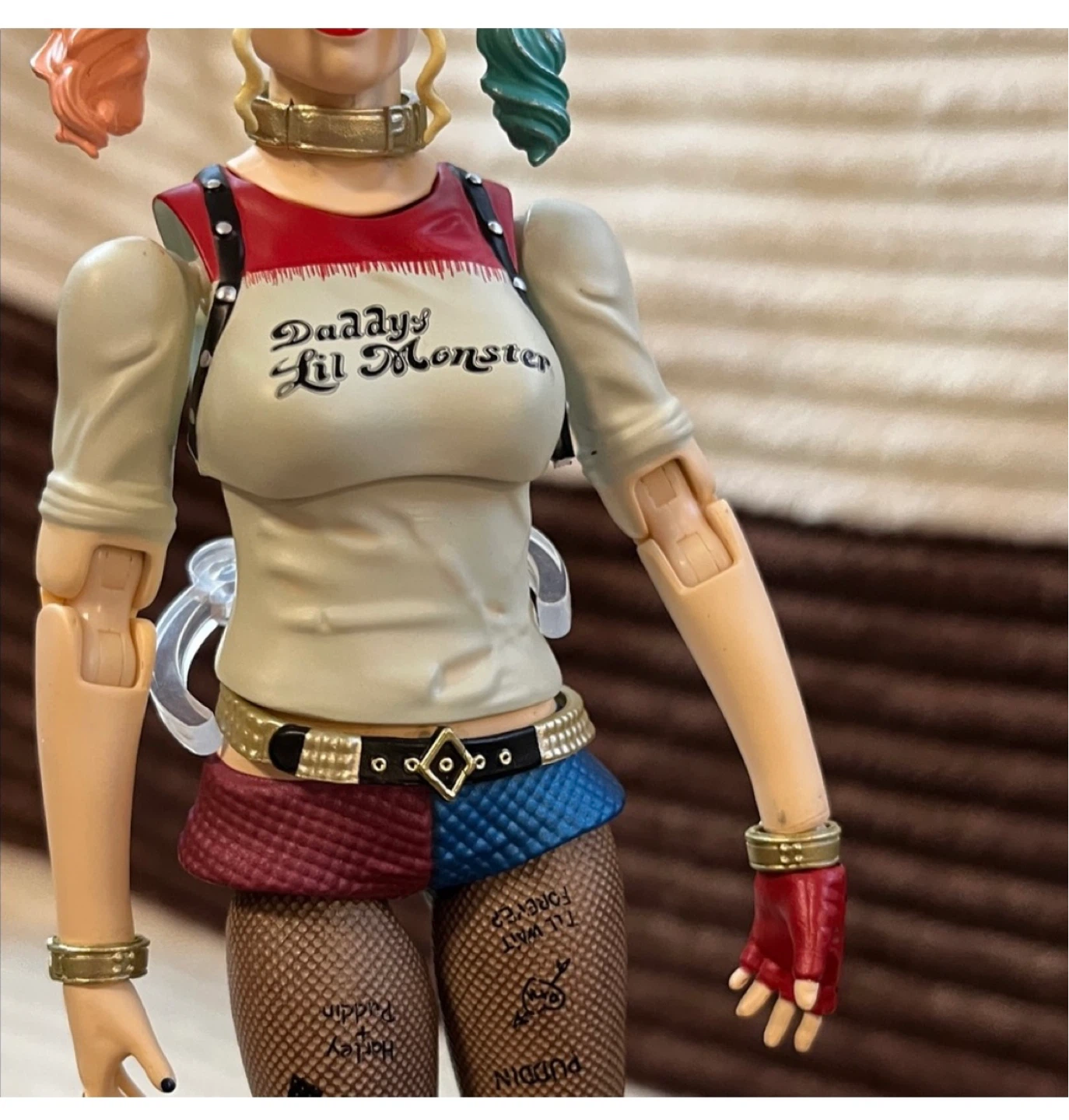 Harley Quinn Action Figure with Accessories - photo 4
