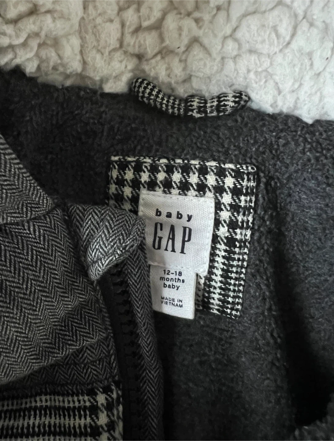 Baby Gap Winter jacket & Old Navy Reversible Winter Jackets - photo 2