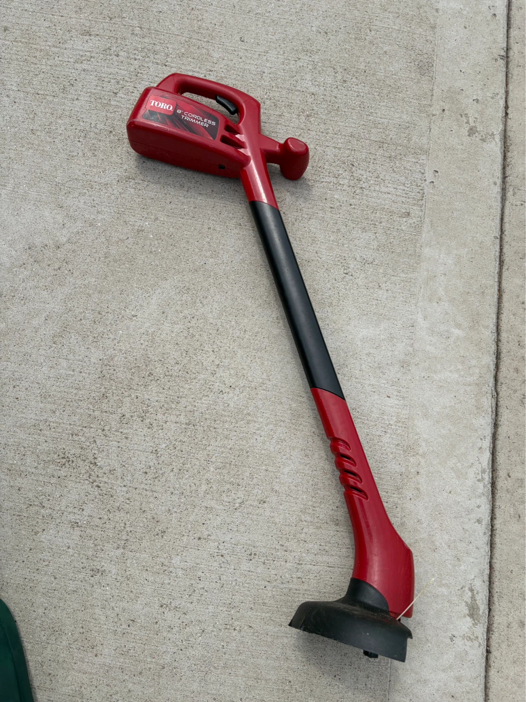 Toro 8" Cordless Trimmer