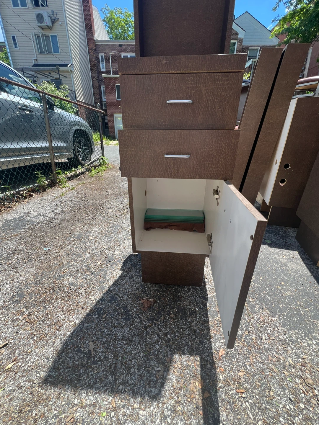 Brown cabinet with drawers - photo 2