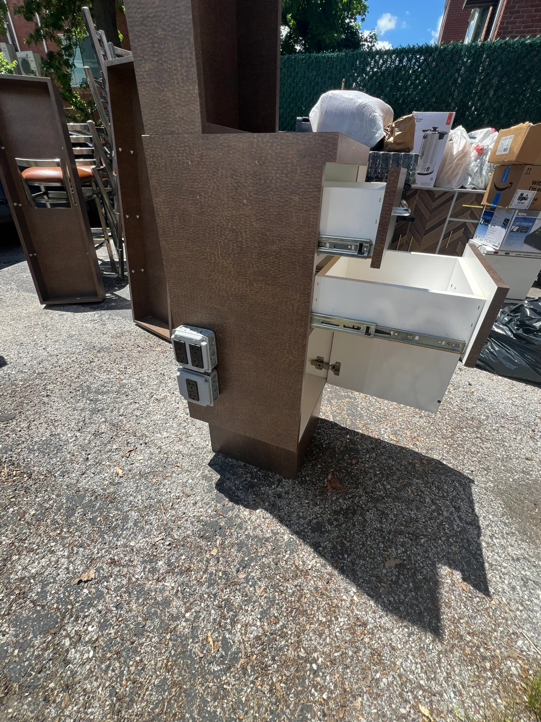 Brown cabinet with drawers - photo 3